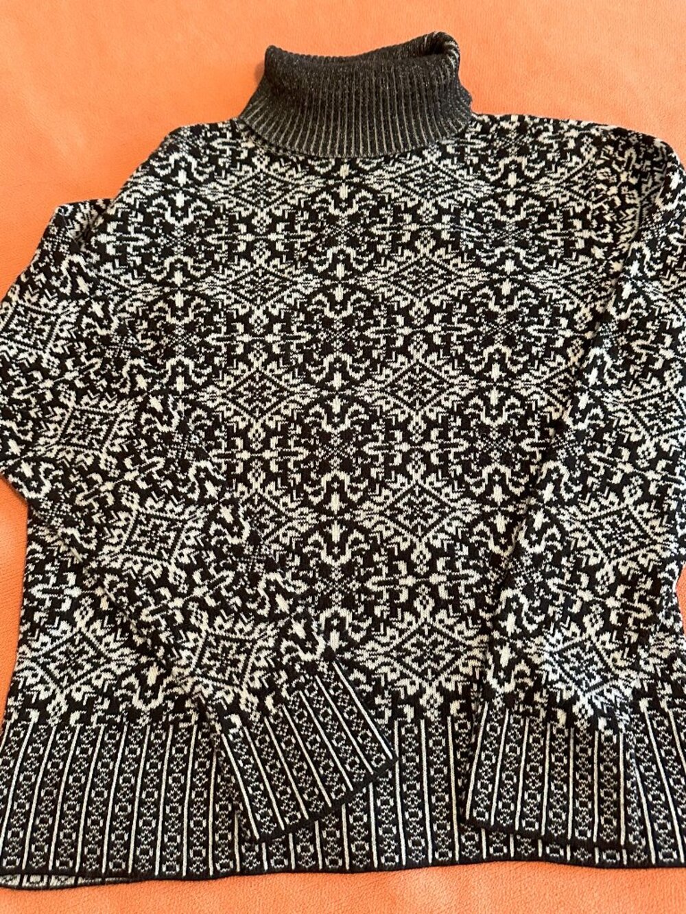 Talbots turtleneck sweater - Picture 2 of 2
